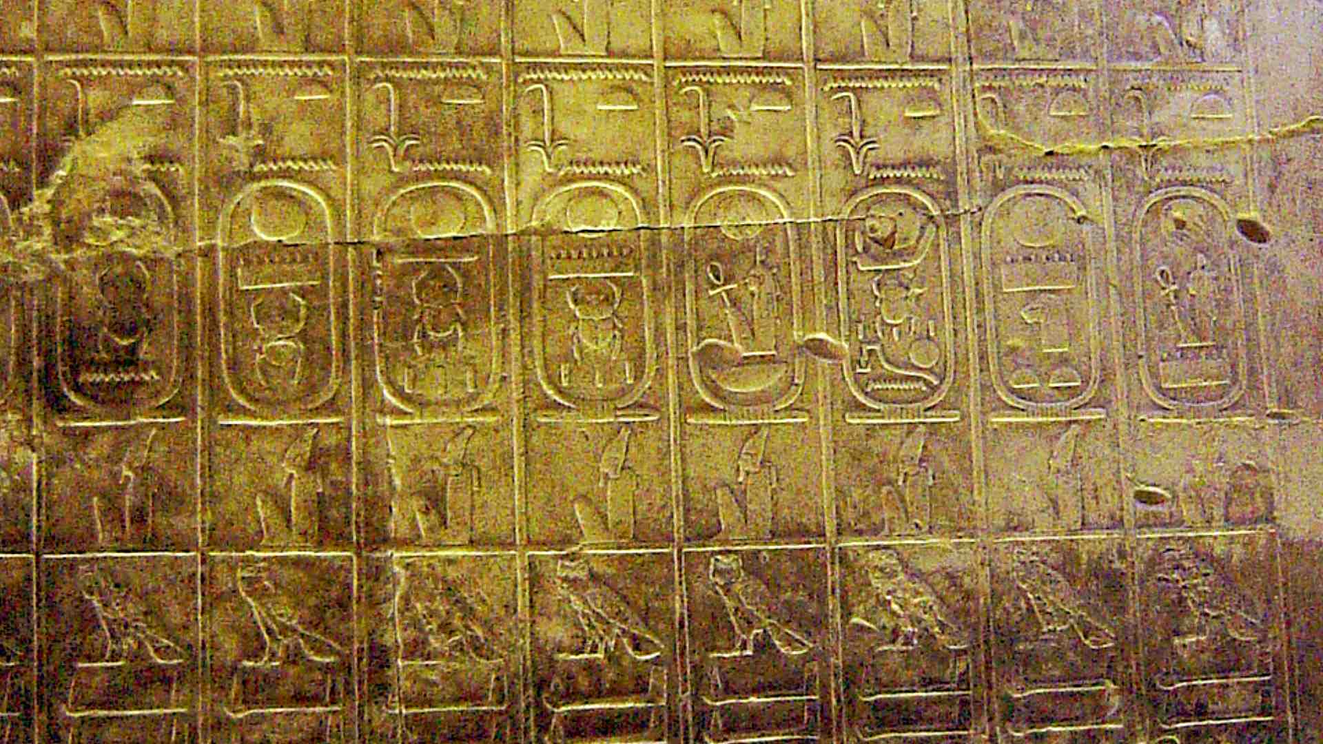 Liste d'Abydos mentionnant 76 rois des 19 premières dynasties égyptiennes - Domaine public