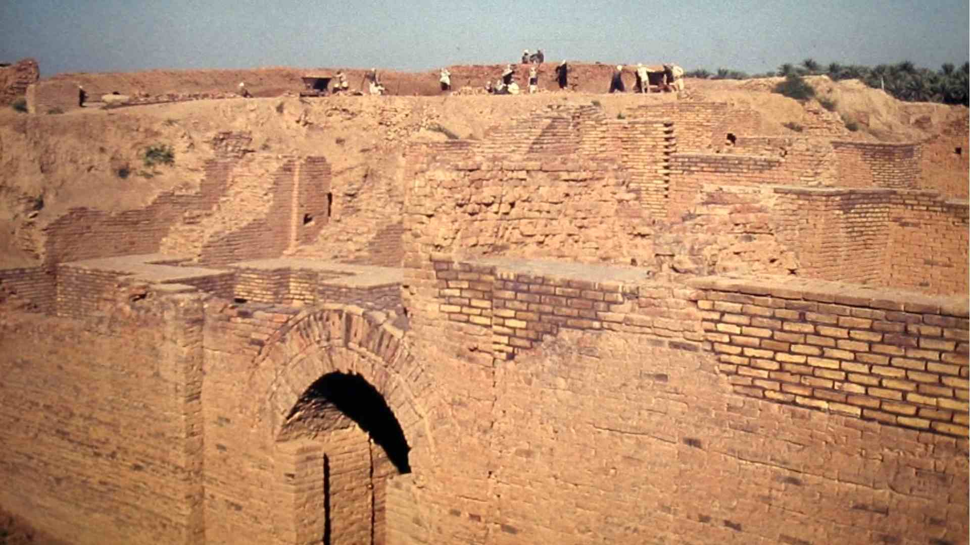 Vestige de la muraille de Babylone - Irak - Domaine public
