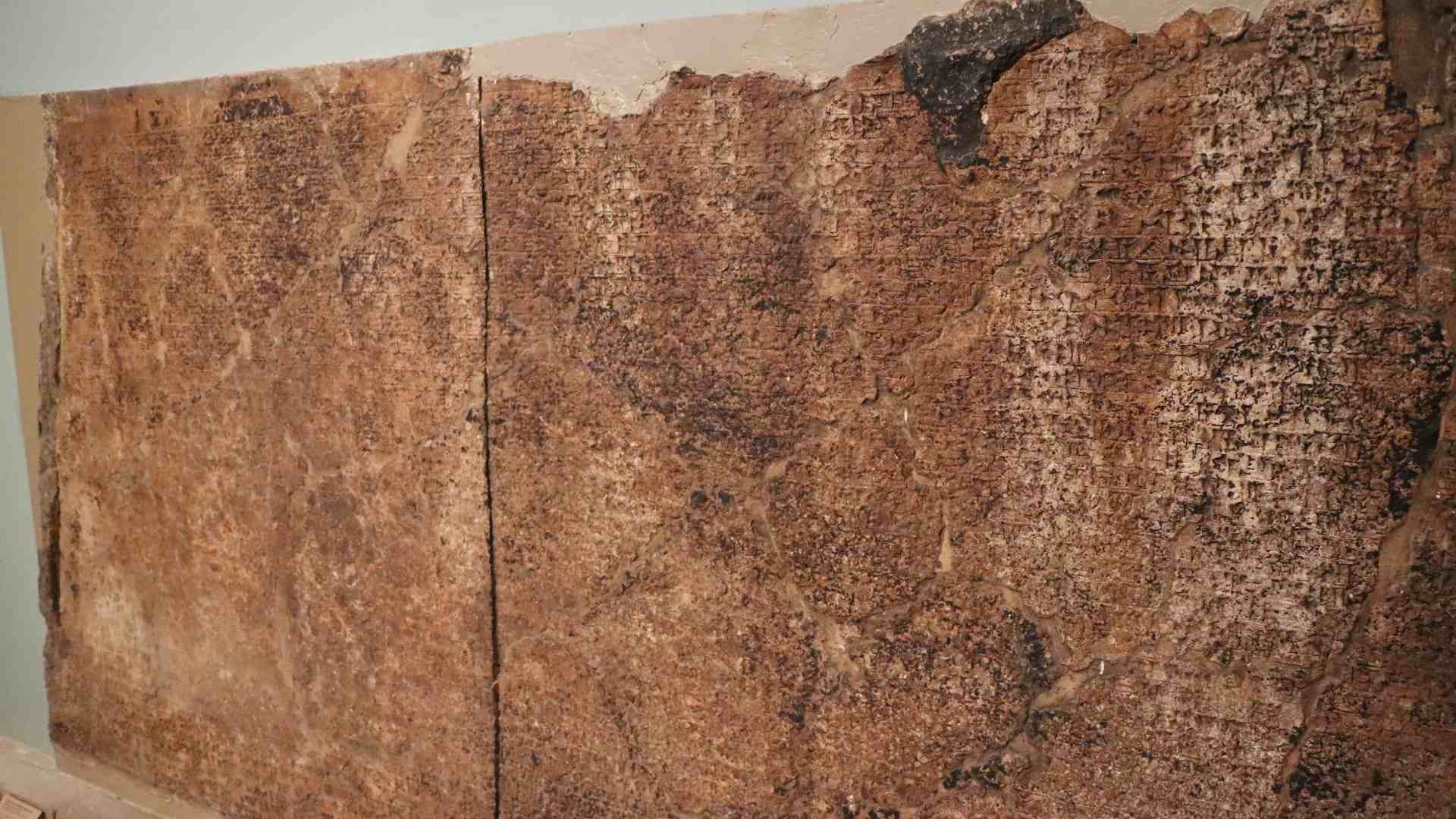 Inscription mentionnant Ezechias - Palais de Sénakhérib, Ninive - British Museum - Photo P. Vauclair